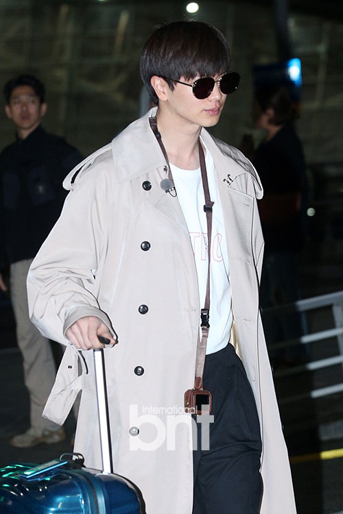 Ngộ Kh&ocirc;ng Lee Seung Gi, Yook Sung Jae v&agrave; d&agrave;n nghệ sĩ si&ecirc;u hot đ&atilde; ra s&acirc;n bay H&agrave;n, chuẩn bị đổ bộ Việt Nam v&agrave;o tối nay - Ảnh 10.
