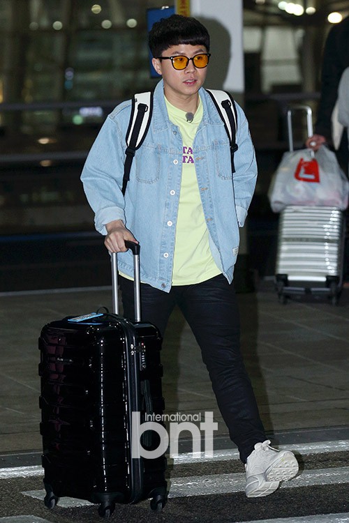 Ngộ Kh&ocirc;ng Lee Seung Gi, Yook Sung Jae v&agrave; d&agrave;n nghệ sĩ si&ecirc;u hot đ&atilde; ra s&acirc;n bay H&agrave;n, chuẩn bị đổ bộ Việt Nam v&agrave;o tối nay - Ảnh 16.