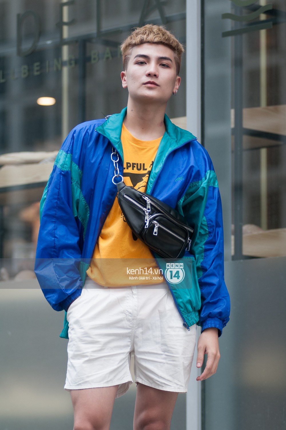 Giới trẻ 2 miền chinh phục loạt hot trend, khoe street style siêu cool và thời thượng ngắm là mê - Ảnh 25. Giới trẻ 2 miền chinh phục loạt hot trend, khoe street style siêu cool và thời thượng ngắm là mê - Ảnh 25.