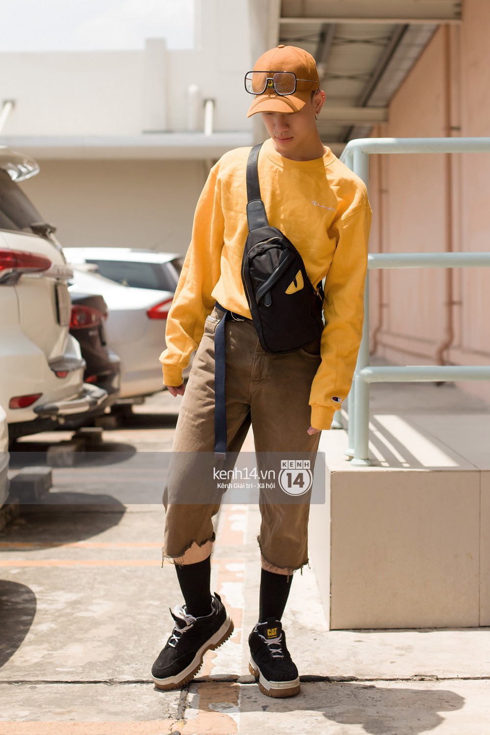 Giới trẻ 2 miền chinh phục loạt hot trend, khoe street style siêu cool và thời thượng ngắm là mê - Ảnh 9. Giới trẻ 2 miền chinh phục loạt hot trend, khoe street style siêu cool và thời thượng ngắm là mê - Ảnh 9.