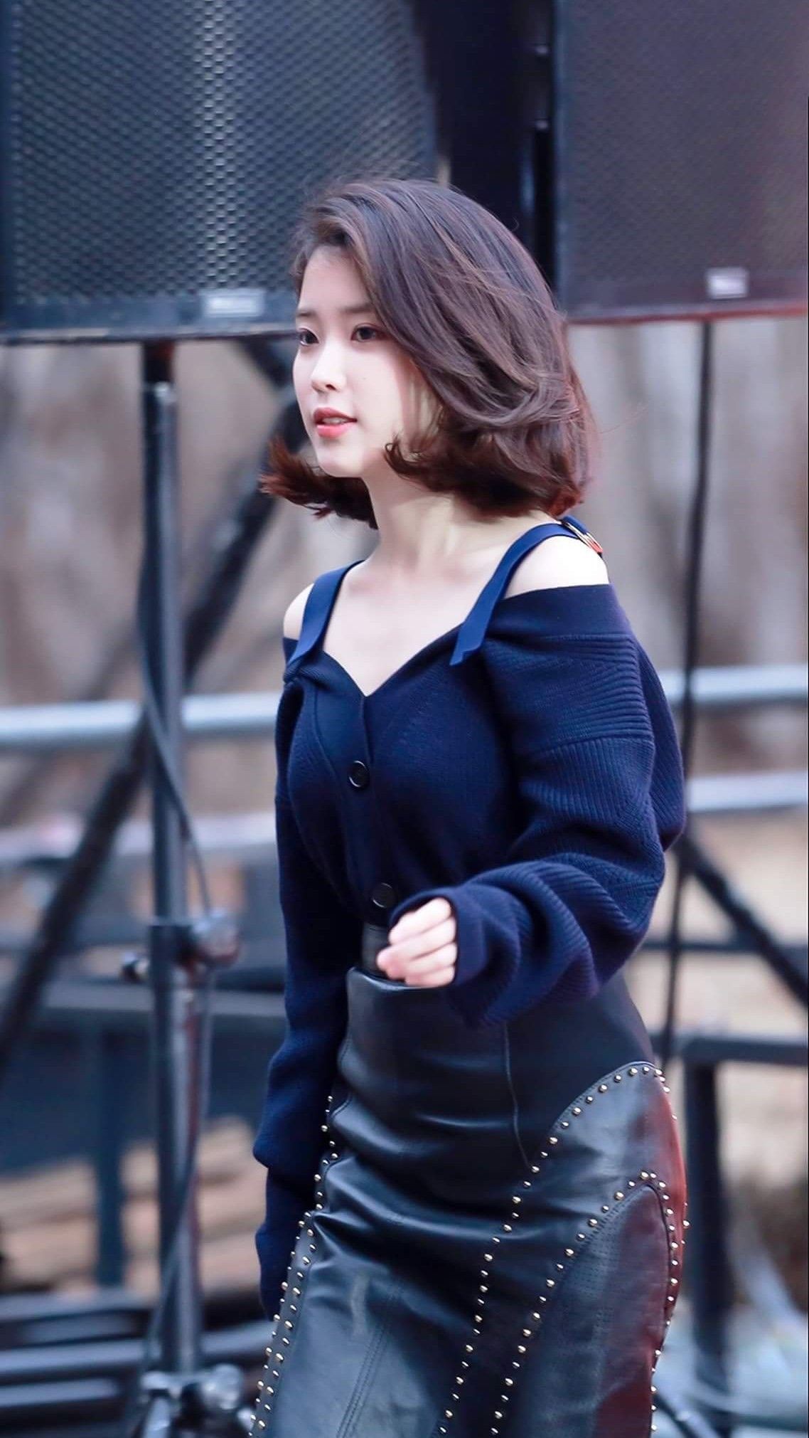 Top khoảnh khắc mỹ nhân Kpop khiến thảm đỏ bùng nổ vì quá sexy, và 6 mỹ nhân trong số đó từng là ngọc nữ ngoan hiền - Ảnh 28.