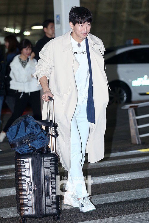 Ngộ Kh&ocirc;ng Lee Seung Gi, Yook Sung Jae v&agrave; d&agrave;n nghệ sĩ si&ecirc;u hot đ&atilde; ra s&acirc;n bay H&agrave;n, chuẩn bị đổ bộ Việt Nam v&agrave;o tối nay - Ảnh 13.