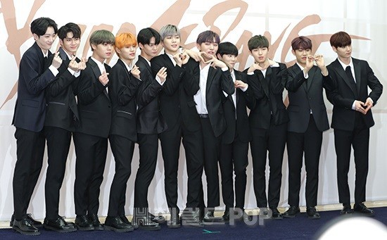 Vừa trở lại, Wanna One dính phốt chửi bậy, lỡ lời phẫn nộ với công ty quản lý vì không biết livestream bật - Ảnh 5.