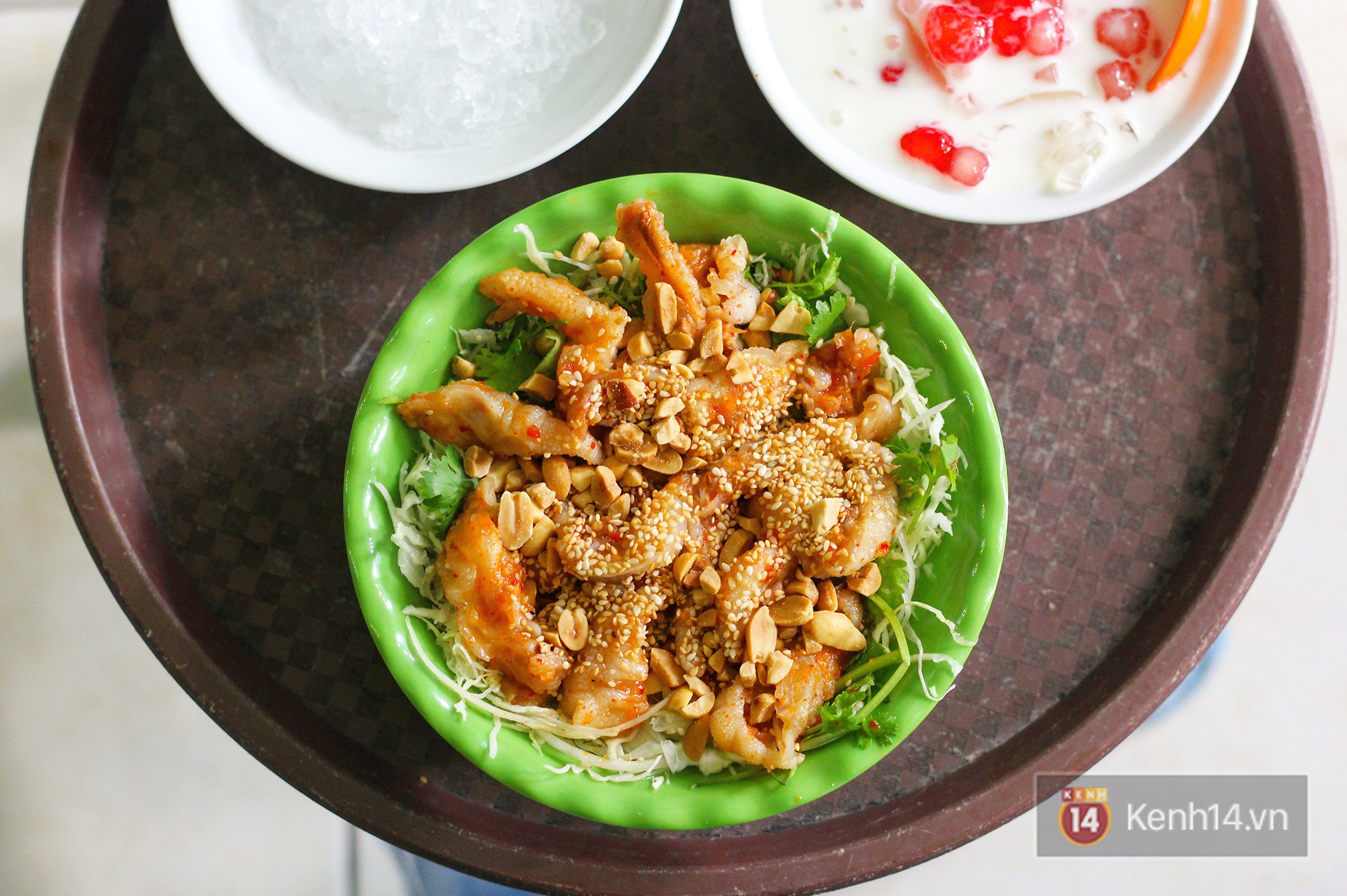 Hàng chè nổi tiếng ở Hà Nội có khách ùn ùn kéo đến nhưng lại để ăn... món khác - Ảnh 4. Hàng chè nổi tiếng ở Hà Nội có khách ùn ùn kéo đến nhưng lại để ăn... món khác - Ảnh 4.