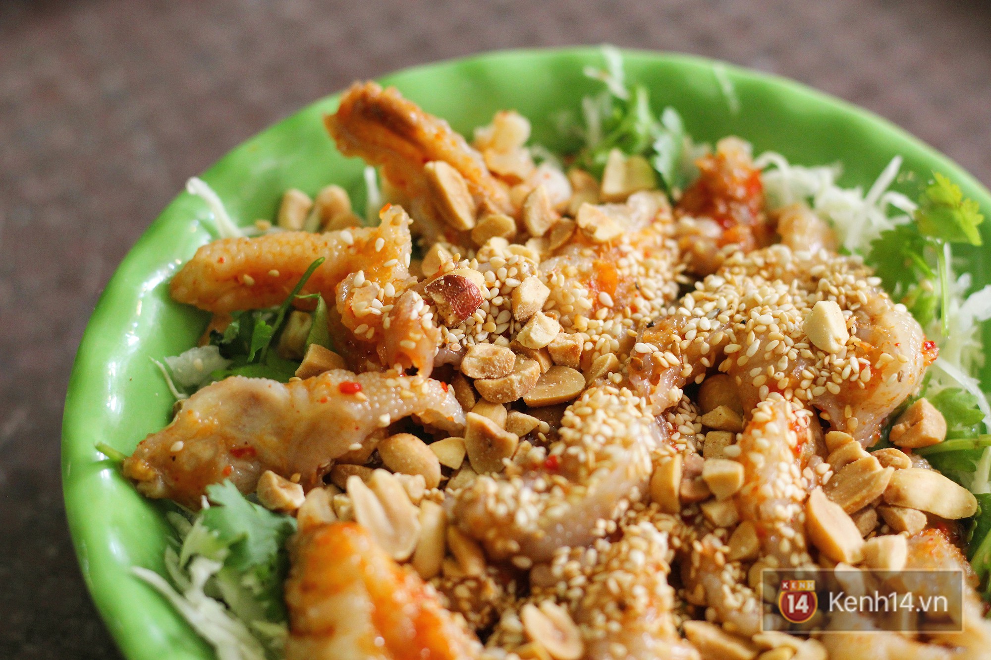 Hàng chè nổi tiếng ở Hà Nội có khách ùn ùn kéo đến nhưng lại để ăn... món khác - Ảnh 3. Hàng chè nổi tiếng ở Hà Nội có khách ùn ùn kéo đến nhưng lại để ăn... món khác - Ảnh 3.