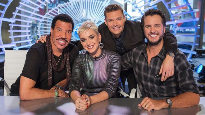 Đ&acirc;y l&agrave; phản ứng của Katy Perry khi th&iacute; sinh American Idol thừa nhận th&iacute;ch Taylor Swift! - Ảnh 1.