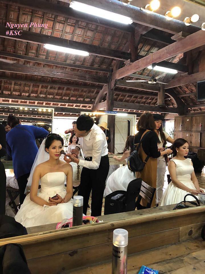 Chú rể dành 6 tháng học make-up để tự tay trang điểm cho vợ khi chụp hình cưới - Ảnh 1.