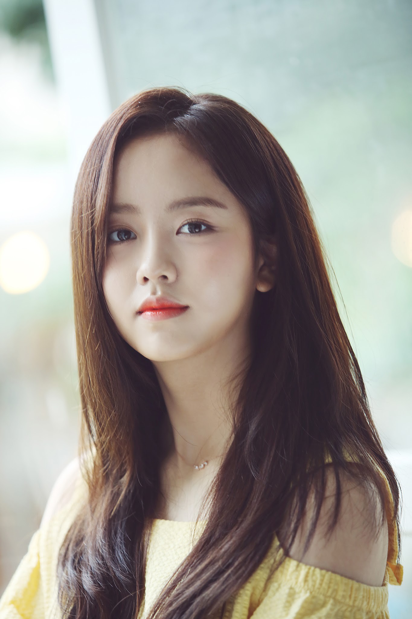 Vẻ đẹp quotmột chín  một mười quot của kim yoo jung và kim so hyun