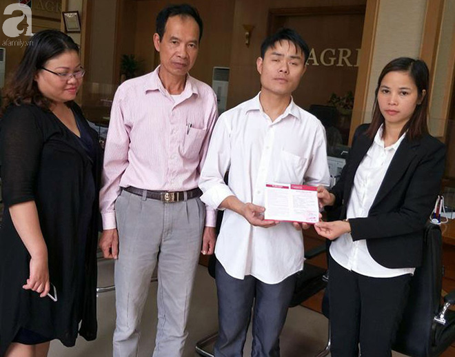 Gần 200 triệu đồng đến với gia đ&igrave;nh ch&aacute;u b&eacute; hơn 1 tuổi c&oacute; mẹ bị ung thư v&uacute;, cha v&agrave; 2 chị g&aacute;i m&ugrave; l&ograve;a tại Ph&uacute; Thọ - Ảnh 2.