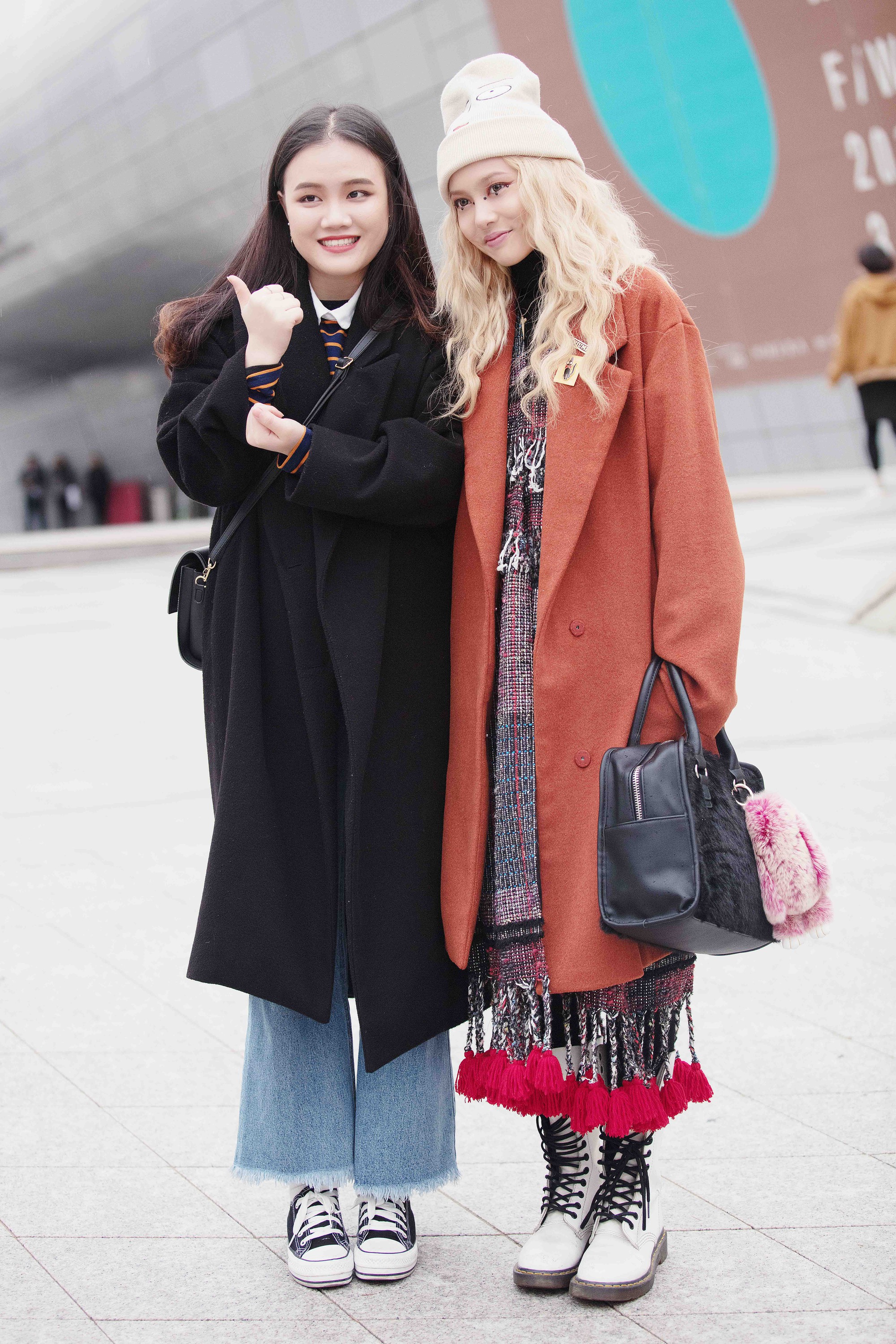 Lúc ma mị khi thì dễ thương, Fung La như một nhân vật bước ra từ truyện tranh tại Seoul Fashion Week - Ảnh 5. Lúc ma mị khi thì dễ thương, Fung La như một nhân vật bước ra từ truyện tranh tại Seoul Fashion Week - Ảnh 5.