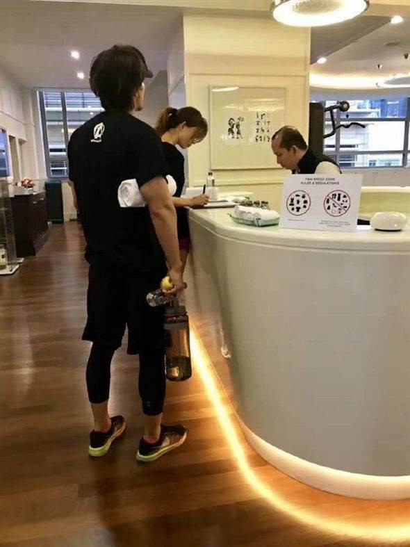 Ngôn Thừa Húc lộ ảnh về nhà Lâm Chí Linh, rộ nghi vấn sống chung sau màn tái hợp thế kỷ - Ảnh 2.