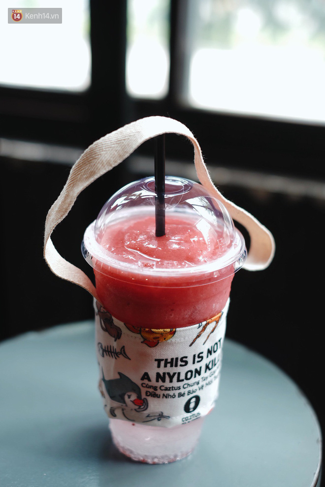 Dùng quai vải thay túi nylon đựng nước: đây là cách bảo vệ môi trường rất đáng yêu của giới trẻ Sài Gòn - Ảnh 10. Dùng quai vải thay túi nylon đựng nước: đây là cách bảo vệ môi trường rất đáng yêu của giới trẻ Sài Gòn - Ảnh 10.