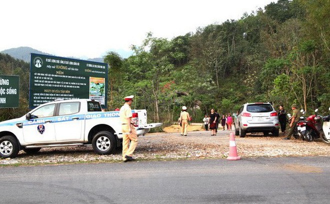 Vụ 3 người tử vong trong ô tô Mercedes: Chưa bao giờ thấy vợ chồng cãi vã - Ảnh 1.