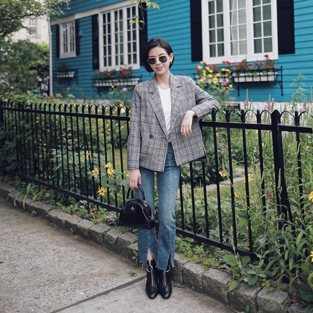 Diện toàn đồ đơn giản nhưng các quý cô Châu Á vẫn đẹp hết nấc trong street style tuần này  - Ảnh 12.