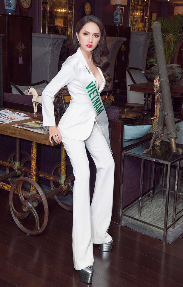 Sau ngày đăng quang, Hoa hậu Hương Giang vẫn chăm diện lại đồ cũ - Ảnh 10.