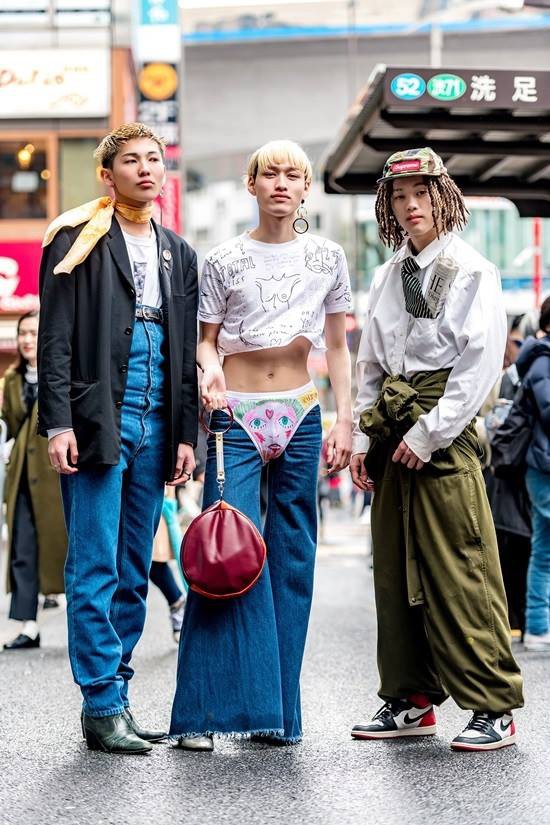 Tại Tokyo Fashion Week, có những bộ cánh khiến người xem phải tròn mắt Ối giời ơi - Ảnh 1.