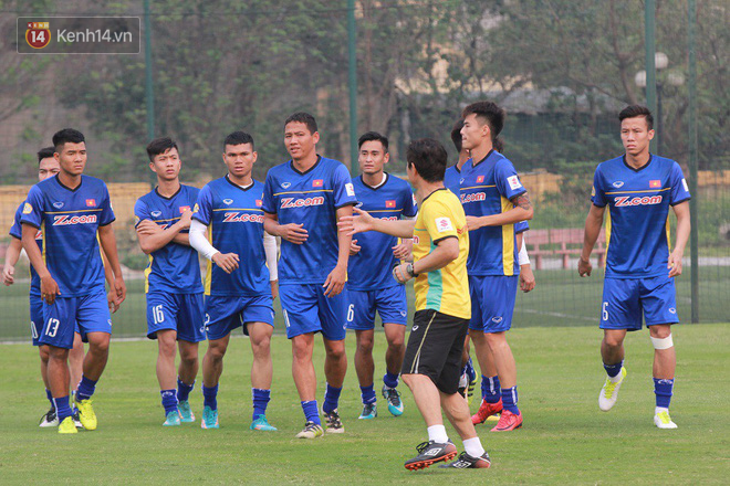 Bùi Tiến Dũng, Quang Hải tập trung muộn ở đội tuyển Việt Nam vì chạy sự kiện - Ảnh 11.