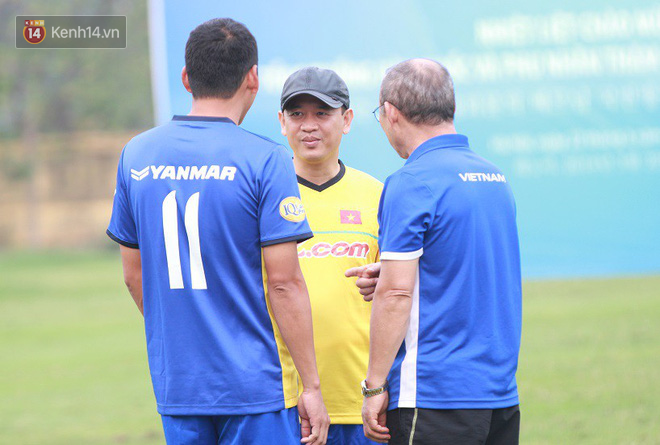 Bùi Tiến Dũng, Quang Hải tập trung muộn ở đội tuyển Việt Nam vì chạy sự kiện - Ảnh 10.