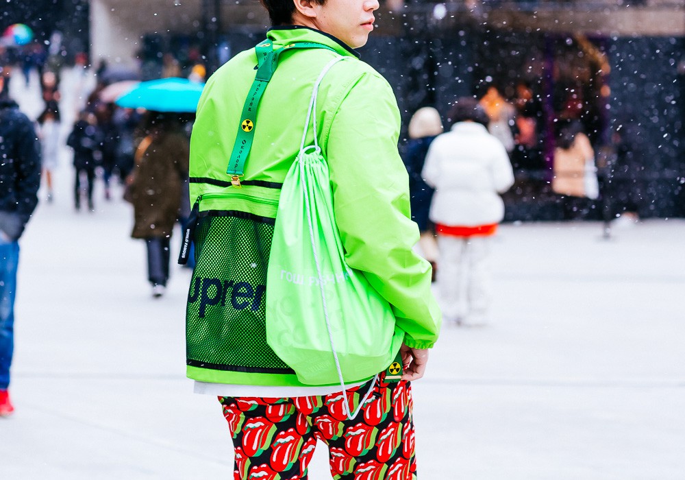 Giới trẻ Hàn Quốc luôn mặc đẹp nhưng chỉ tại Seoul Fashion Week, người ta mới có thể bắt gặp nhiều anh tài street style hội tụ đến thế - Ảnh 6. Giới trẻ Hàn Quốc luôn mặc đẹp nhưng chỉ tại Seoul Fashion Week, người ta mới có thể bắt gặp nhiều anh tài street style hội tụ đến thế - Ảnh 6.