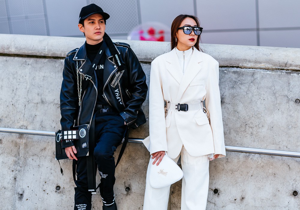 Giới trẻ Hàn Quốc luôn mặc đẹp nhưng chỉ tại Seoul Fashion Week, người ta mới có thể bắt gặp nhiều anh tài street style hội tụ đến thế - Ảnh 4. Giới trẻ Hàn Quốc luôn mặc đẹp nhưng chỉ tại Seoul Fashion Week, người ta mới có thể bắt gặp nhiều anh tài street style hội tụ đến thế - Ảnh 4.