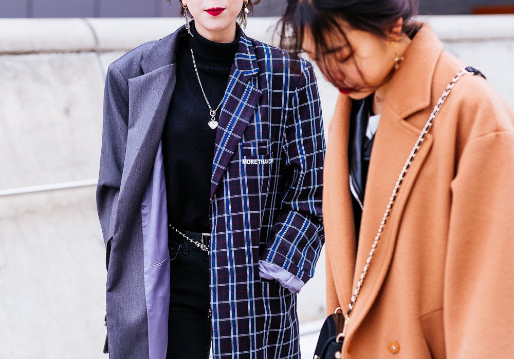 Giới trẻ Hàn Quốc luôn mặc đẹp nhưng chỉ tại Seoul Fashion Week, người ta mới có thể bắt gặp nhiều anh tài street style hội tụ đến thế - Ảnh 20. Giới trẻ Hàn Quốc luôn mặc đẹp nhưng chỉ tại Seoul Fashion Week, người ta mới có thể bắt gặp nhiều anh tài street style hội tụ đến thế - Ảnh 20.