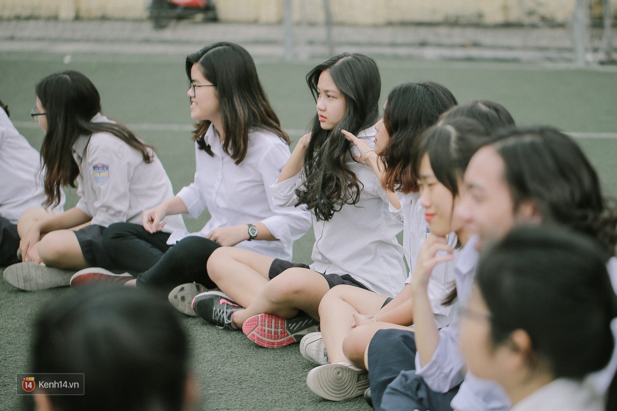 Teen Chu Văn An rạng rỡ ngày xếp chữ chia tay tuổi học trò - Ảnh 9. Teen Chu Văn An rạng rỡ ngày xếp chữ chia tay tuổi học trò - Ảnh 9.