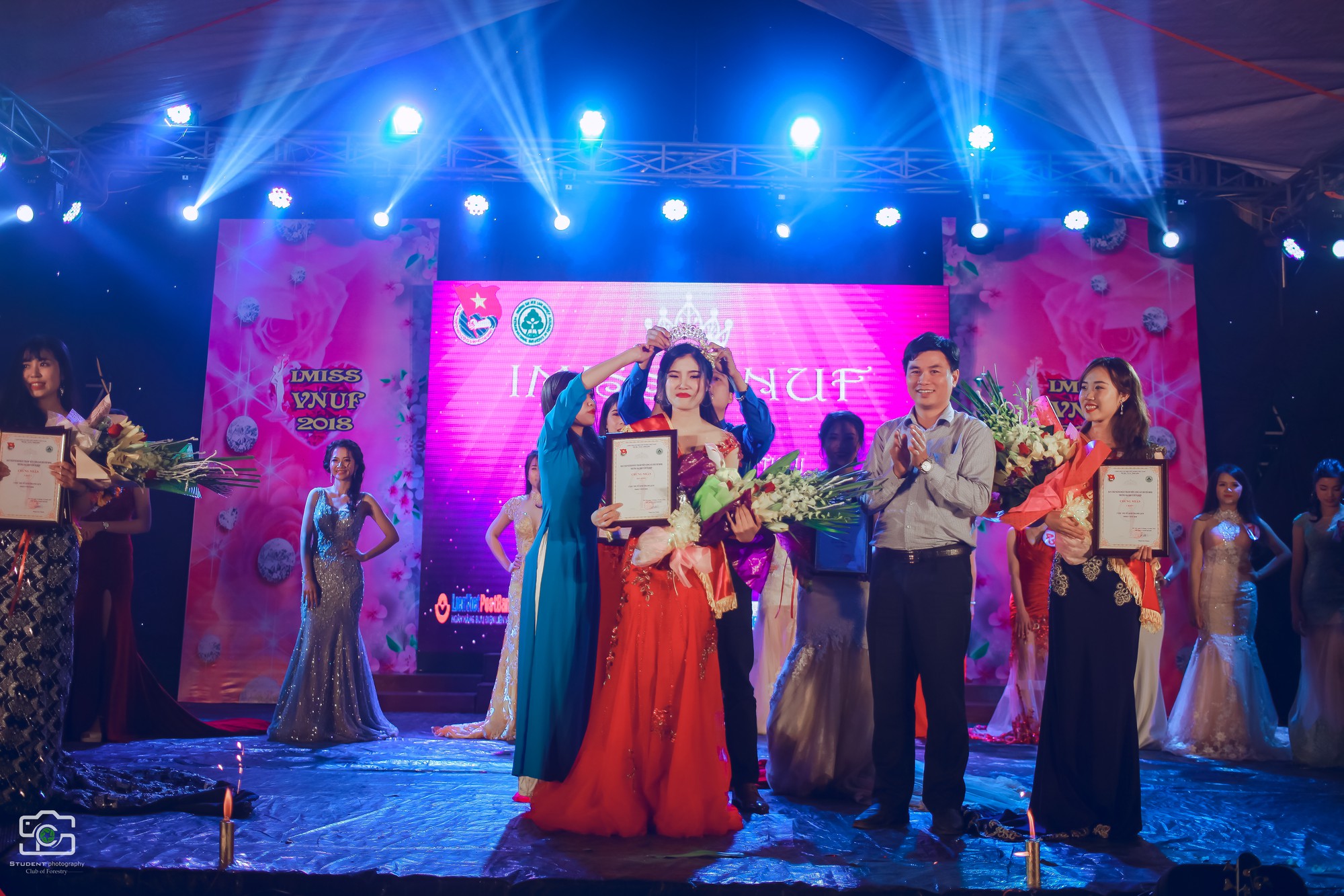 Đã tìm ra nữ sinh xinh đẹp nhất ĐH Lâm nghiệp năm 2018 - Ảnh 1. Đã tìm ra nữ sinh xinh đẹp nhất ĐH Lâm nghiệp năm 2018 - Ảnh 1.