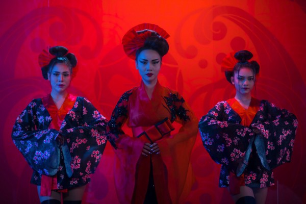 Trước Mỹ Tâm, những mỹ nhân Vpop này cũng khiến fan mê mẩn với hình ảnh geisha trong MV - Ảnh 9.