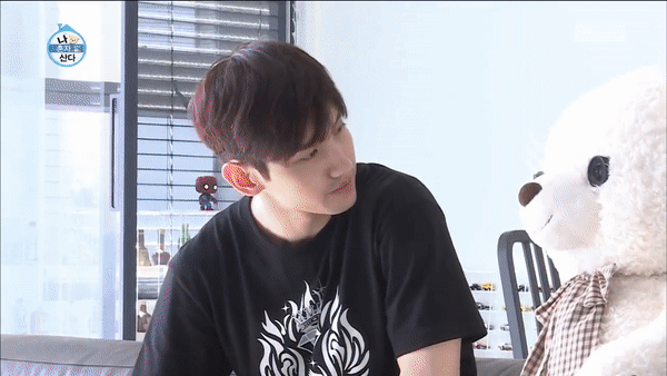 2 anh gi&agrave; cực phẩm nam nh&acirc;n DBSK đồng loạt khoe th&acirc;n tr&ecirc;n show truyền h&igrave;nh: Ai sẽ l&agrave;m bạn xịt nhiều m&aacute;u mũi hơn? - Ảnh 1.