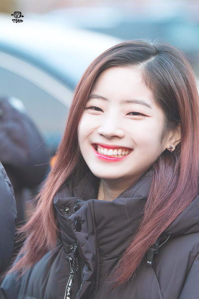 Đi ngược với trào lưu mắt 2 mí, những idol này vẫn nổi bật và tỏa sáng hết sức - Ảnh 4. Đi ngược với trào lưu mắt 2 mí, những idol này vẫn nổi bật và tỏa sáng hết sức - Ảnh 4.