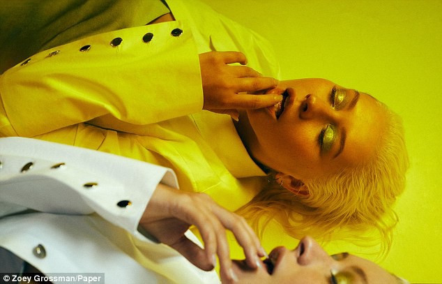 Bộ ảnh mặt mộc quá trẻ trung của Christina Aguilera hot tới mức nhận hàng vạn lượt share - Ảnh 12.