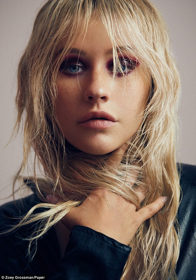 Bộ ảnh mặt mộc quá trẻ trung của Christina Aguilera hot tới mức nhận hàng vạn lượt share - Ảnh 14.