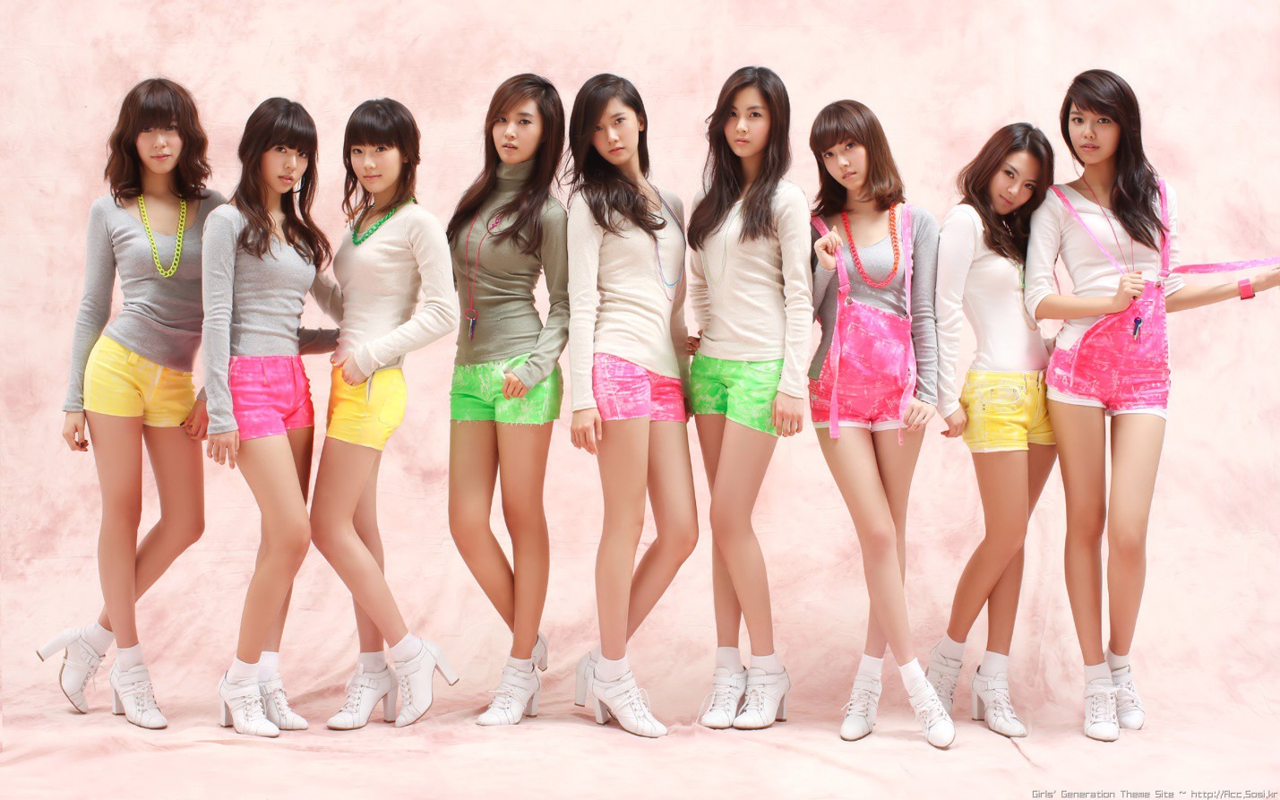 Nhìn outfit biết ngay tên bài hát: Những bộ trang phục huyền thoại của girlgroup Kpop - Ảnh 6.