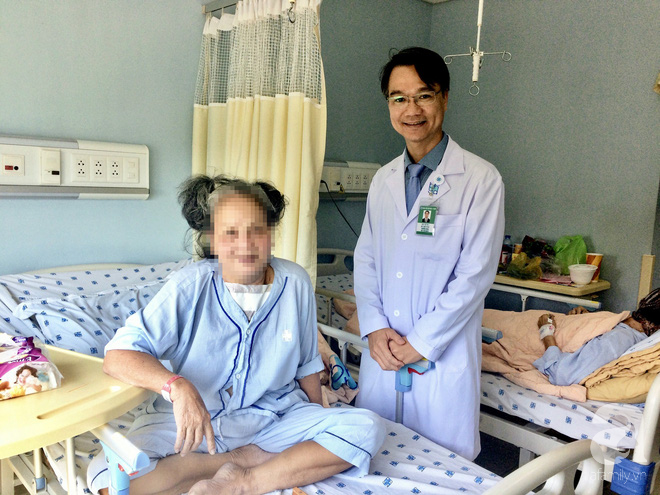H&uacute;t thuốc l&aacute; 30 điếu/ng&agrave;y trong suốt 30 năm, cụ b&agrave; mang bướu cổ khổng lồ biến chứng sang suy tim rất đặc biệt - Ảnh 2.