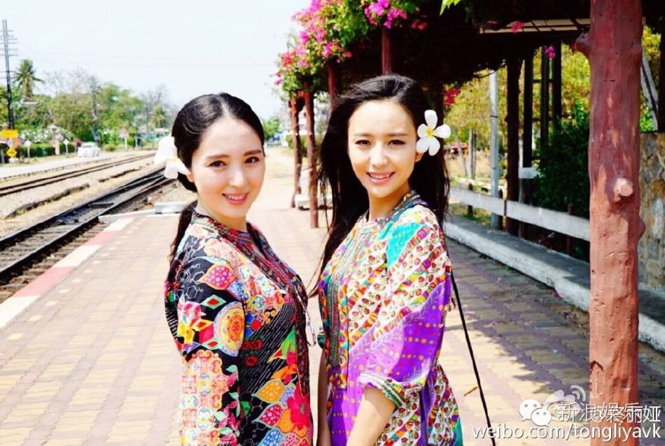 Cặp bạn thân Đồng Lệ Á - Đổng Tuyền: Từ ngoại hình đến cảnh bị chồng cắm sừng giống nhau đến 99% - Ảnh 5.