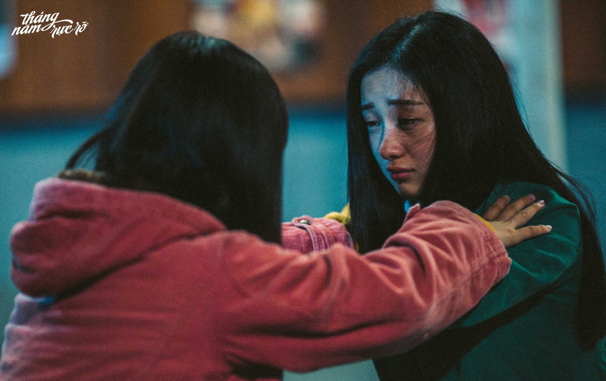 Tưởng rất ổn nhưng chi tiết n&agrave;y trong Th&aacute;ng Năm Rực Rỡ lại hơi... bị thừa so với bản H&agrave;n - Ảnh 7.