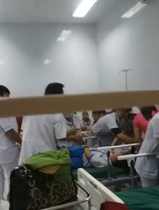 Gần 100 học sinh trường tiểu học sau khi uống sữa nghi bị ngộ độc - Ảnh 2.