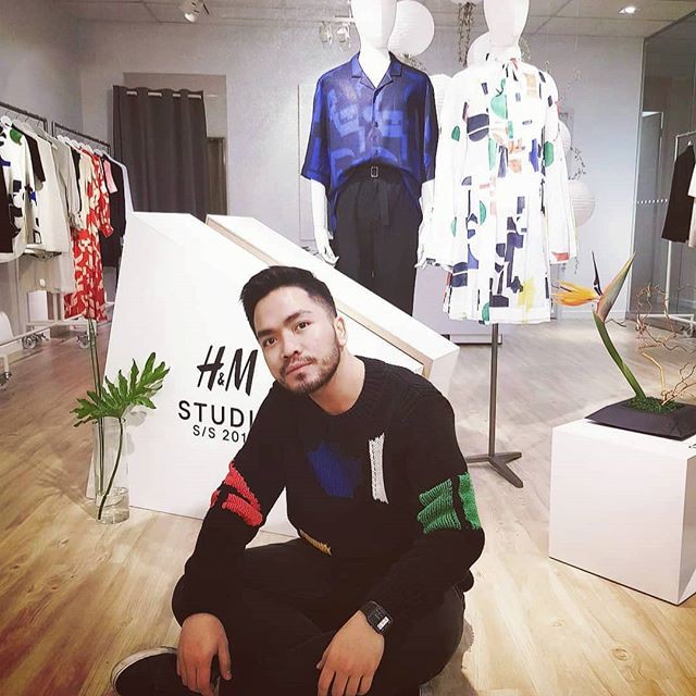 Vừa lên kệ, họa tiết mảng màu của H&M Studio đã được chưng diện toàn cầu, cánh fashionista Việt nào có kém cạnh - Ảnh 11.