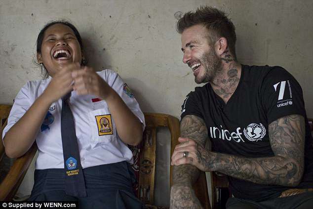 Không tới châu Á để đá bóng, David Beckham vẫn được người hâm mộ hò reo, tán thưởng với vai trò mới đầy ý nghĩa - Ảnh 6.