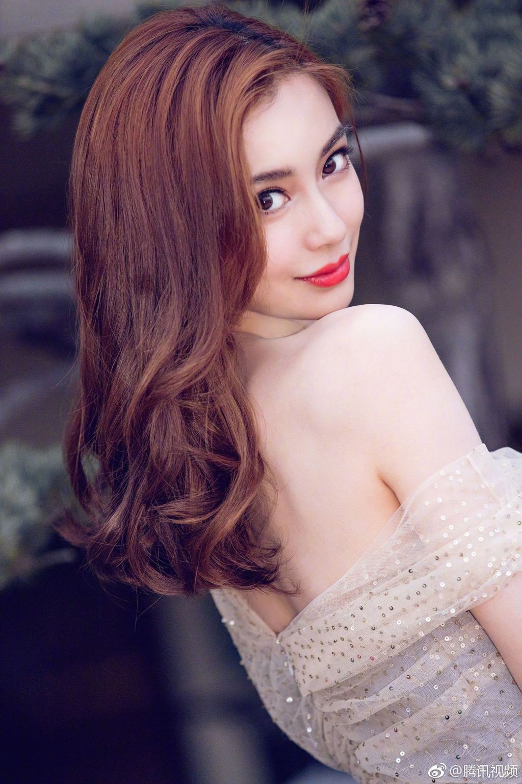Chiếm spotlight MXH ngày hôm nay: Angela Baby đẹp khó tin, không thể tìm nổi bức ảnh dìm hàng - Ảnh 4.
