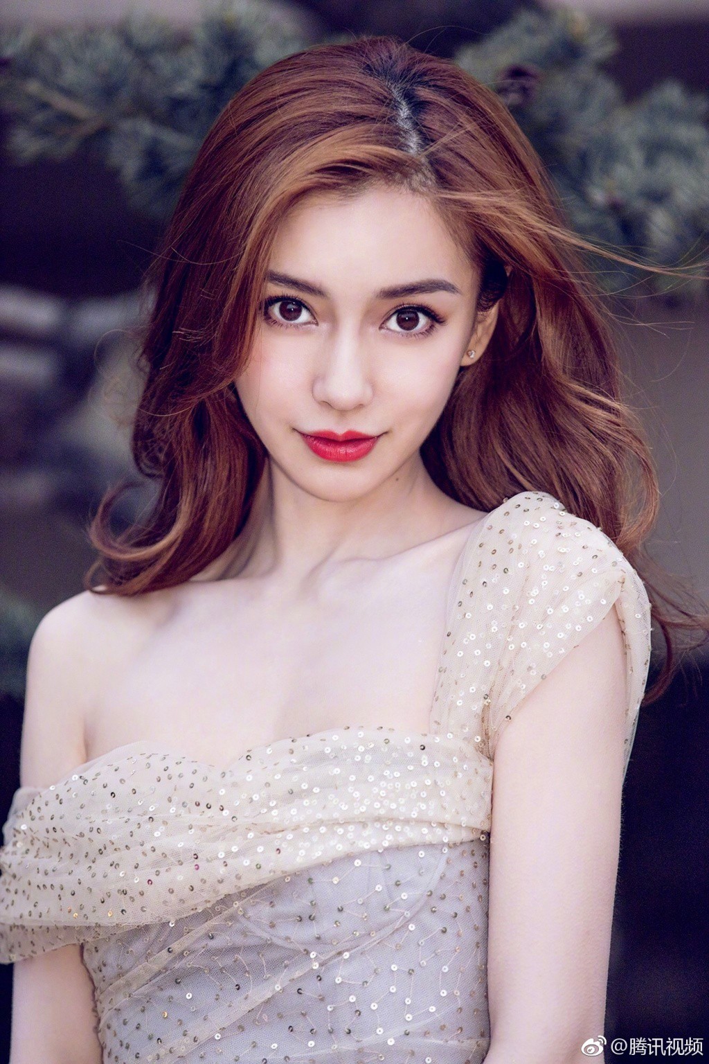 Chiếm spotlight MXH ngày hôm nay: Angela Baby đẹp khó tin, không thể tìm nổi bức ảnh dìm hàng - Ảnh 5.