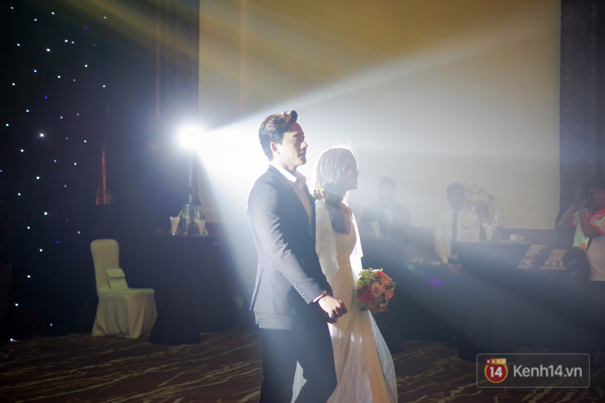 Sony chính thức giới thiệu máy ảnh chuyên nghiệp A7 III tại Việt Nam: cảm biến 24 MP, lấy nét nhanh gấp đôi đời trước, giá gần 49 triệu đồng - Ảnh 10. Sony chính thức giới thiệu máy ảnh chuyên nghiệp A7 III tại Việt Nam: cảm biến 24 MP, lấy nét nhanh gấp đôi đời trước, giá gần 49 triệu đồng - Ảnh 10.