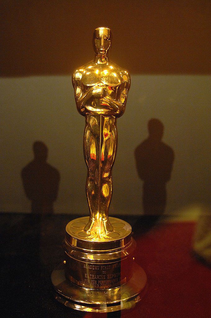 Dám cá bạn sẽ sốc khi biết được mức giá thu được khi bán một bức tượng vàng Oscar - Ảnh 3.