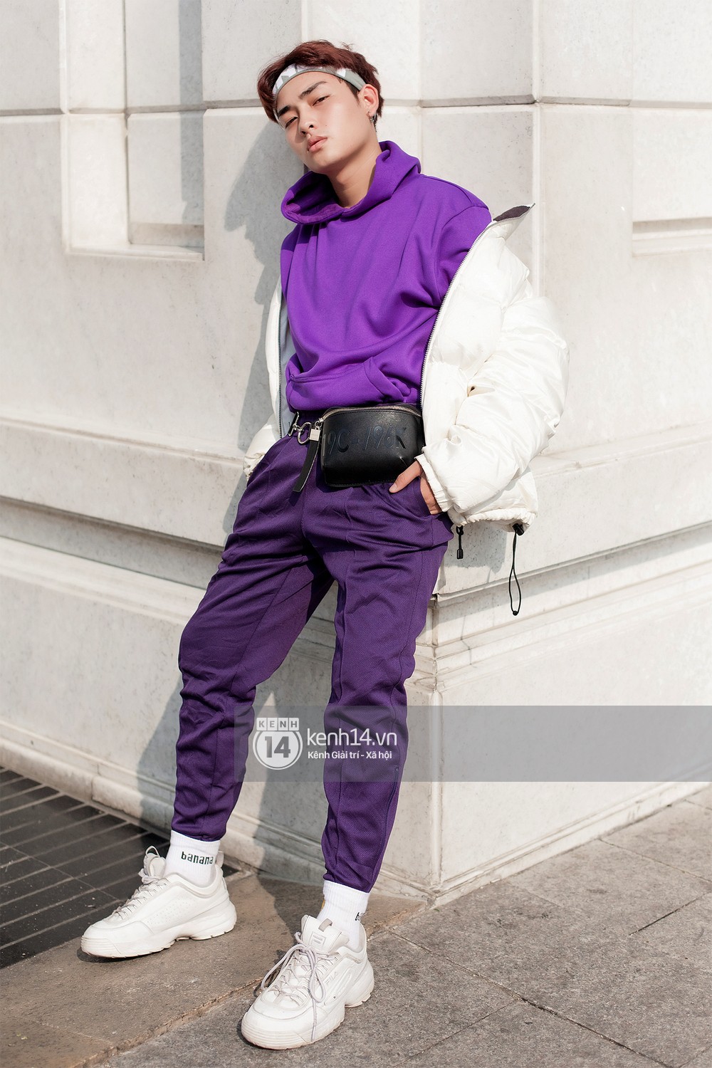 Street style 2 miền: miền Nam tràn ngập màu sắc, miền Bắc tuyền một gam đen nhưng cùng phát cuồng vì waist bag - Ảnh 9. Street style 2 miền: miền Nam tràn ngập màu sắc, miền Bắc tuyền một gam đen nhưng cùng phát cuồng vì waist bag - Ảnh 9.