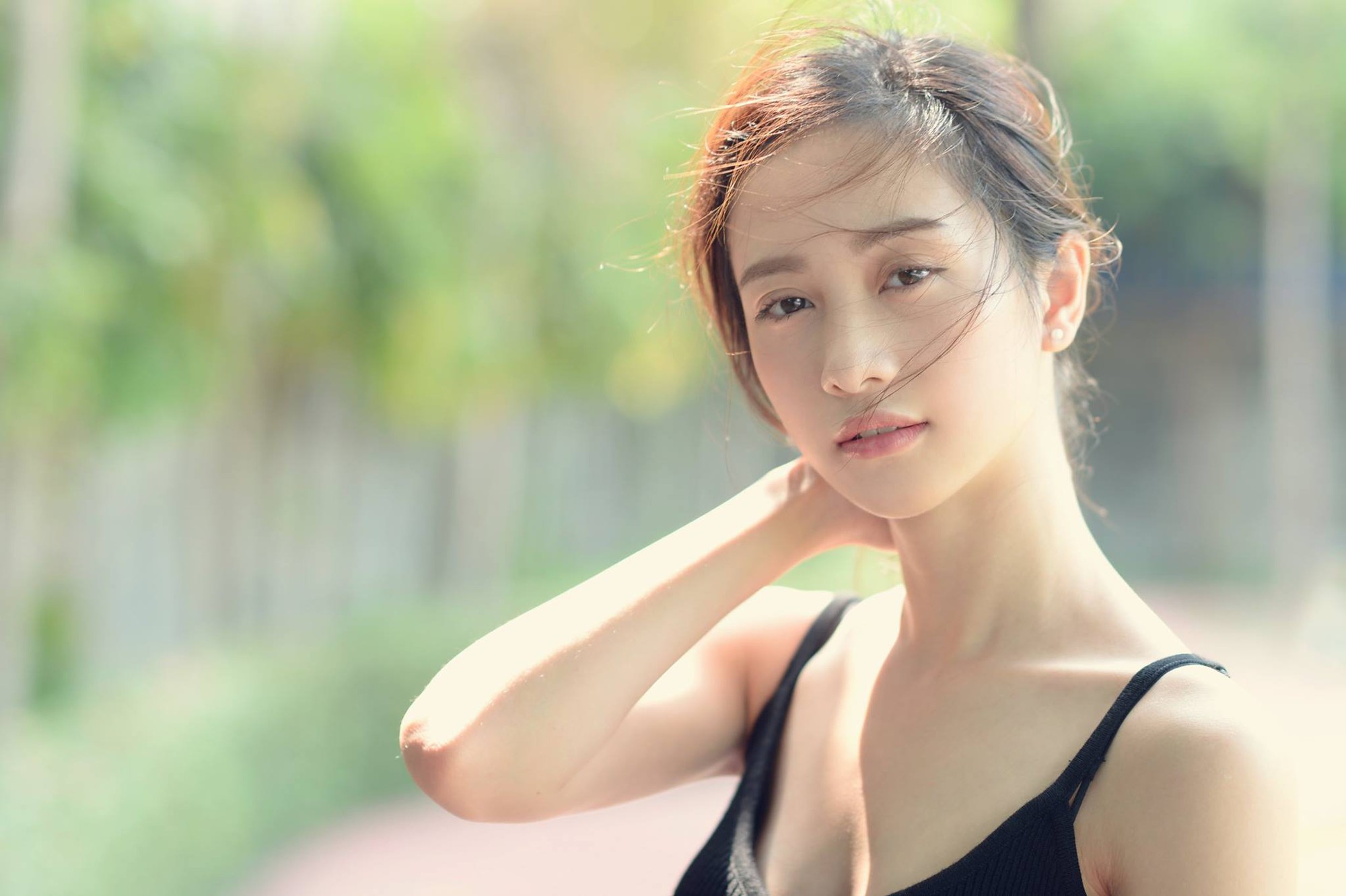 Ngắm loạt ảnh mặt mộc xinh đẹp, rạng rỡ của dàn mỹ nhân Tháng năm rực rỡ - Ảnh 17. Ngắm loạt ảnh mặt mộc xinh đẹp, rạng rỡ của dàn mỹ nhân Tháng năm rực rỡ - Ảnh 17.