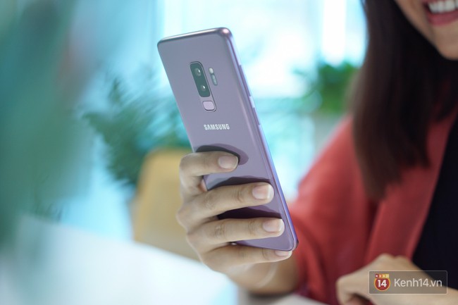 Đập hộp Galaxy S9+ m&agrave;u T&iacute;m Lilac mới keng, m&oacute;n qu&agrave; cực đỉnh d&agrave;nh cho c&aacute;c chị em đầu xu&acirc;n n&agrave;y - Ảnh 27.
