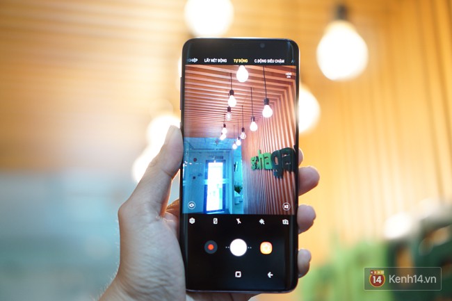 Đập hộp Galaxy S9+ m&agrave;u T&iacute;m Lilac mới keng, m&oacute;n qu&agrave; cực đỉnh d&agrave;nh cho c&aacute;c chị em đầu xu&acirc;n n&agrave;y - Ảnh 23.
