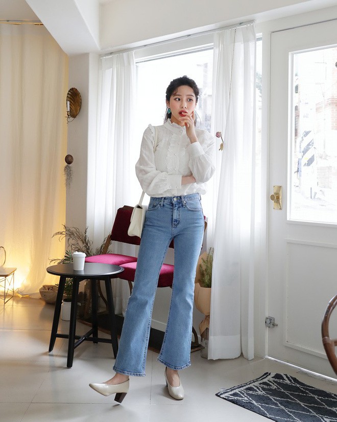 Không phải kiểu bó chít ống côn, xu hướng quần jeans 2018 thoải mái hơn với kiểu ống suông, ống vẩy - Ảnh 15.