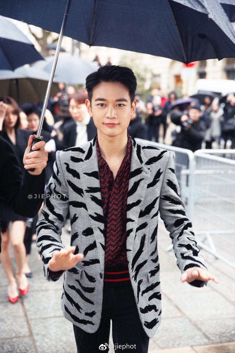 Hành trình lột xác của Minho: Từ mỹ nam kẹo ngọt đến ông hoàng chuyên gây bão tại sự kiện tầm cỡ quốc tế - Ảnh 42. Hành trình lột xác của Minho: Từ mỹ nam kẹo ngọt đến ông hoàng chuyên gây bão tại sự kiện tầm cỡ quốc tế - Ảnh 42.