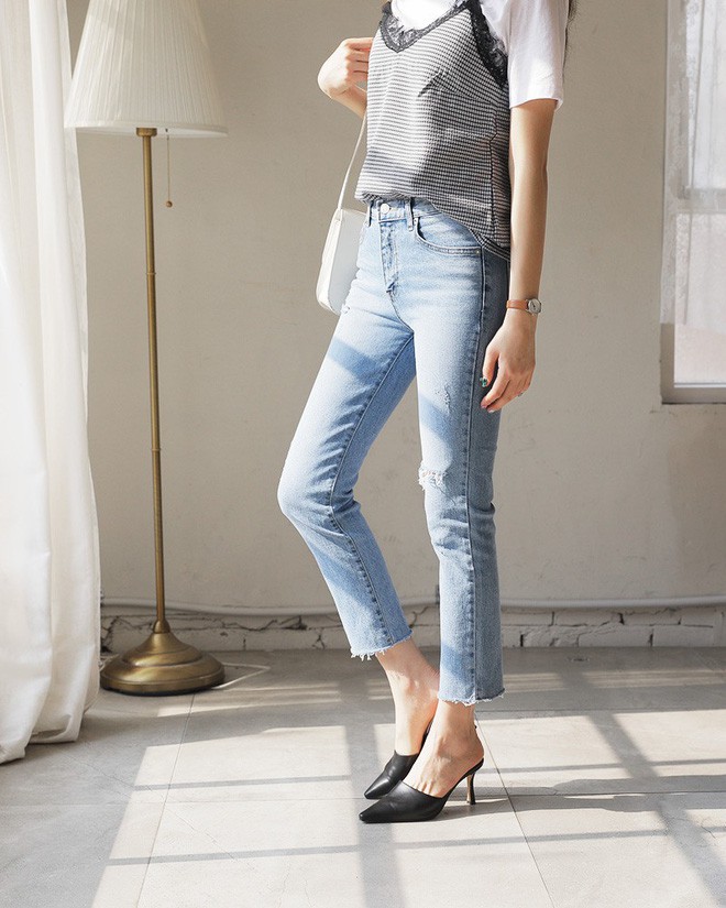 Không phải kiểu bó chít ống côn, xu hướng quần jeans 2018 thoải mái hơn với kiểu ống suông, ống vẩy - Ảnh 7.